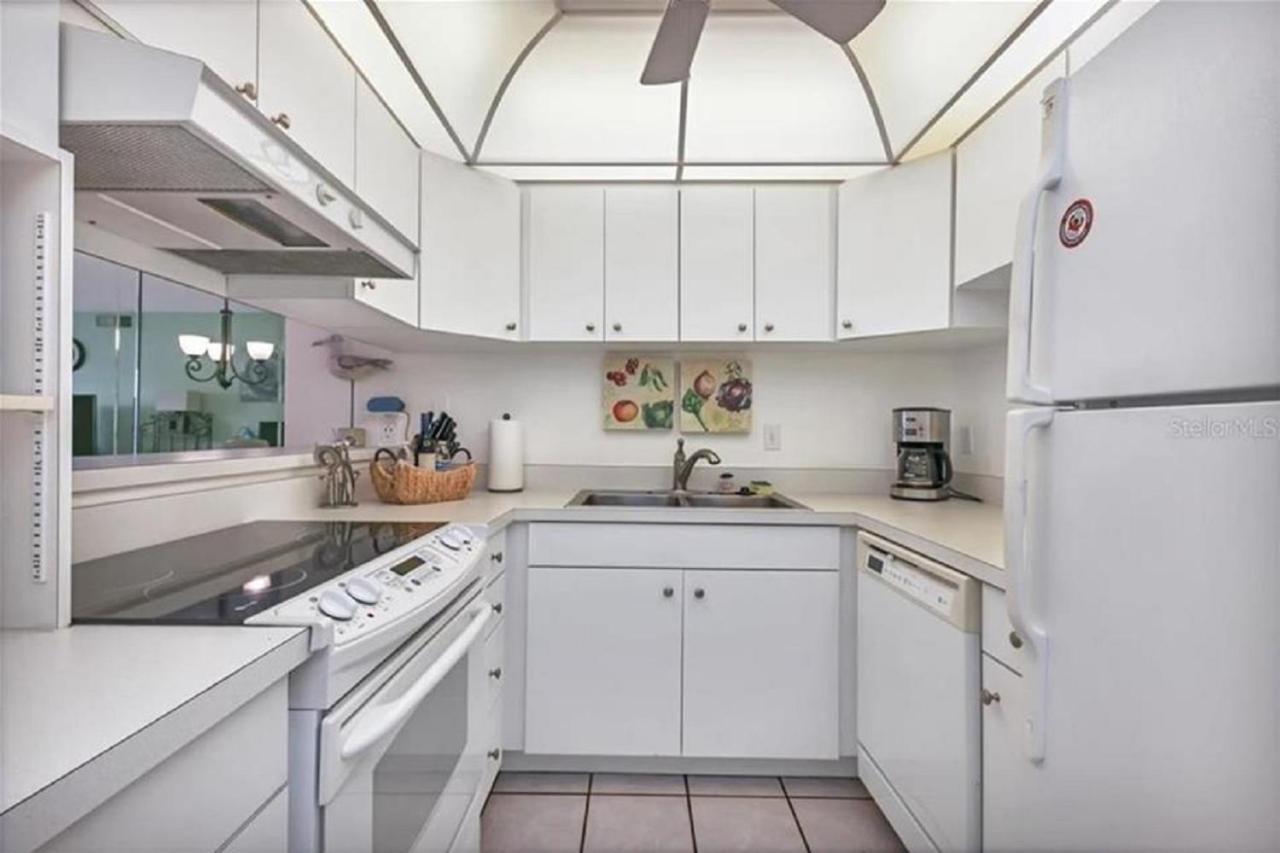 Апартаменты Siesta Key Escape Ground Floor Steps To Heated Pool And Free Trolley Экстерьер фото