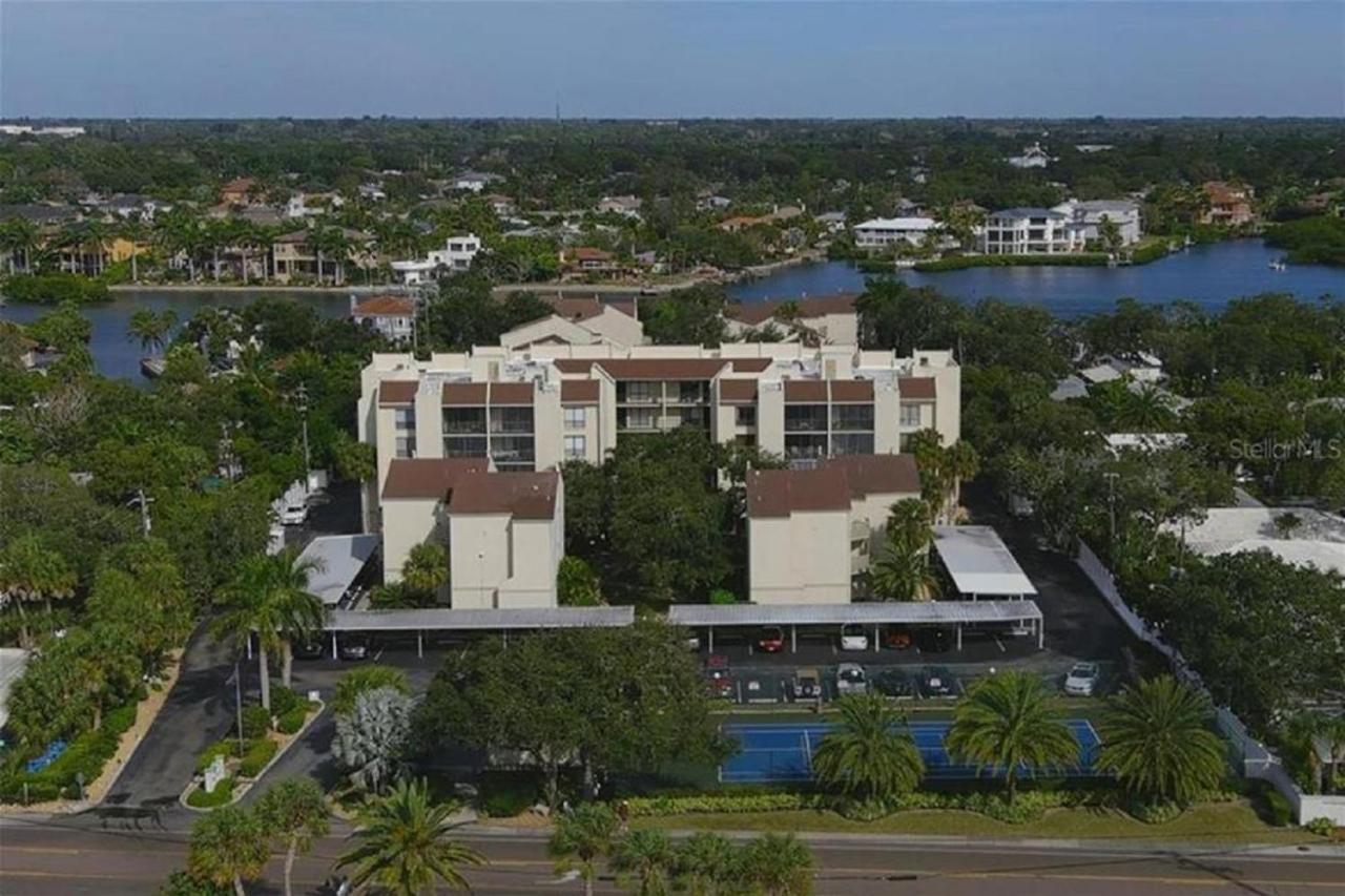 Апартаменты Siesta Key Escape Ground Floor Steps To Heated Pool And Free Trolley Экстерьер фото
