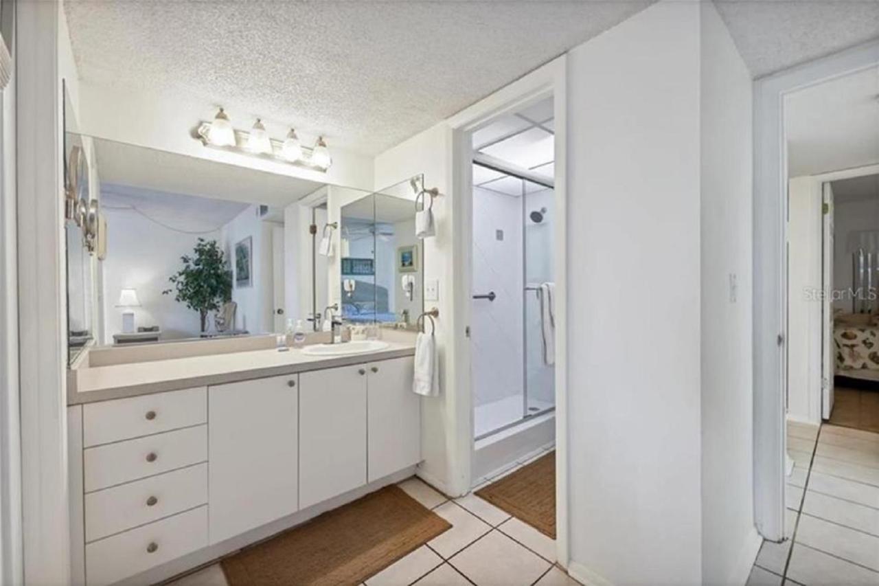 Апартаменты Siesta Key Escape Ground Floor Steps To Heated Pool And Free Trolley Экстерьер фото