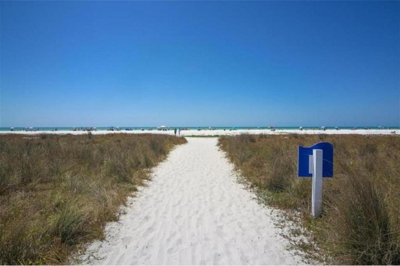 Апартаменты Siesta Key Escape Ground Floor Steps To Heated Pool And Free Trolley Экстерьер фото
