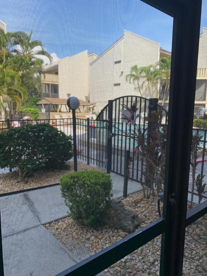 Апартаменты Siesta Key Escape Ground Floor Steps To Heated Pool And Free Trolley Экстерьер фото