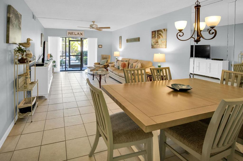 Апартаменты Siesta Key Escape Ground Floor Steps To Heated Pool And Free Trolley Экстерьер фото